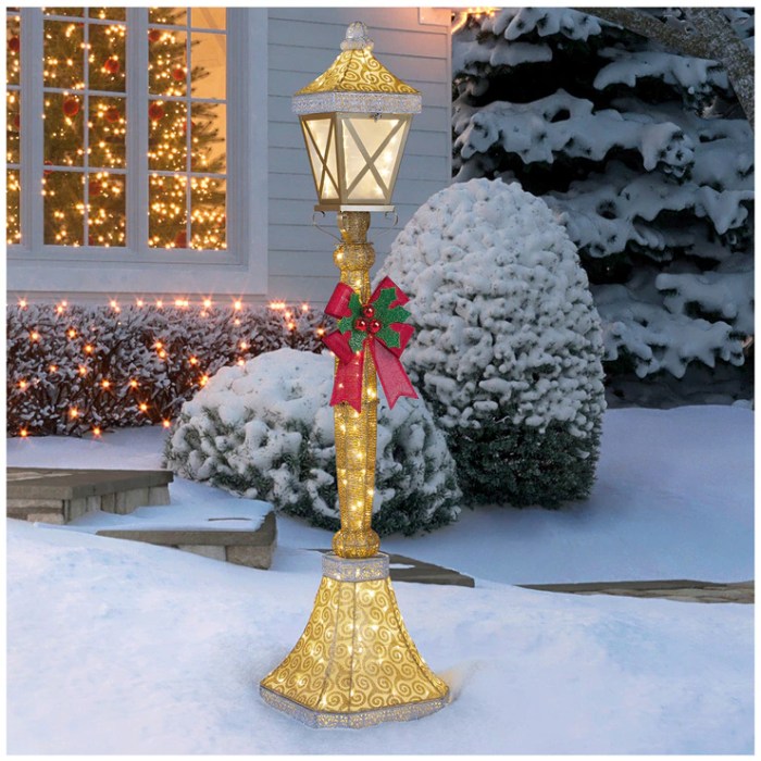 Exteriors decorated lamps victoriamag lamppost swags