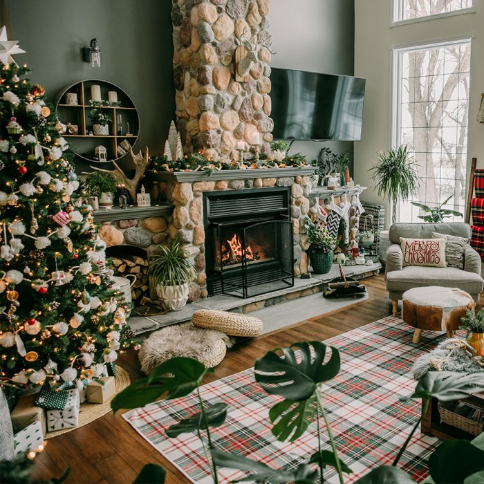 Cabin Christmas Decor Rustic Charm & DIY Ideas