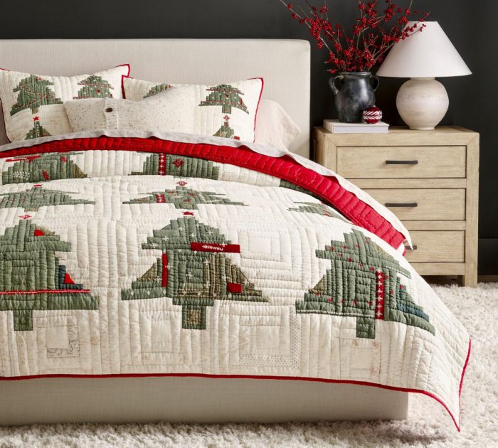 Christmas Bedroom Decorate For Christmas Off White Quilt