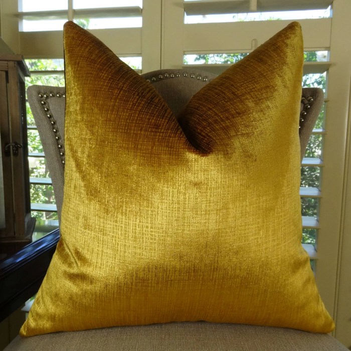 Gold Decorative Pillows A Design Guide