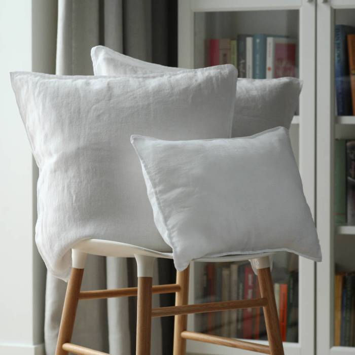 Linen Cushioned Wall Decor Style & Comfort